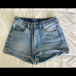 brandy jean shorts!! 🧚🏻‍♀️